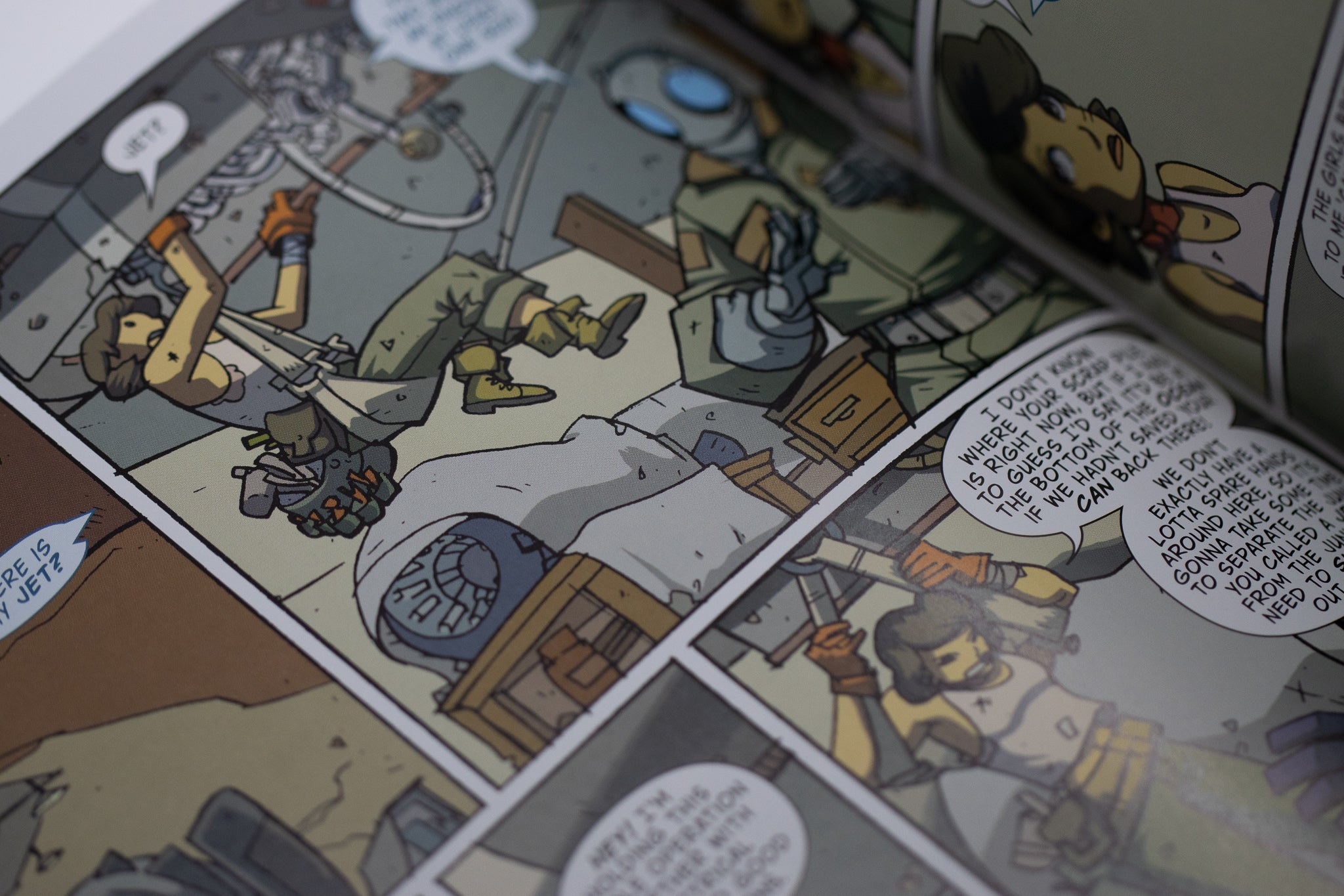 Atomic Robo and the Flying She-Devils of the Pacific